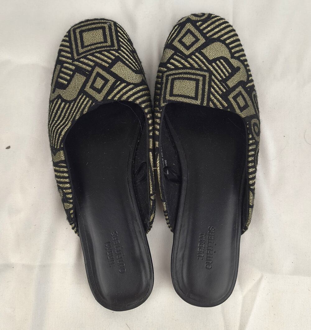 Urban Outfitters Metallic Gold Black Geometric Tapestry Mule Slides Size 6